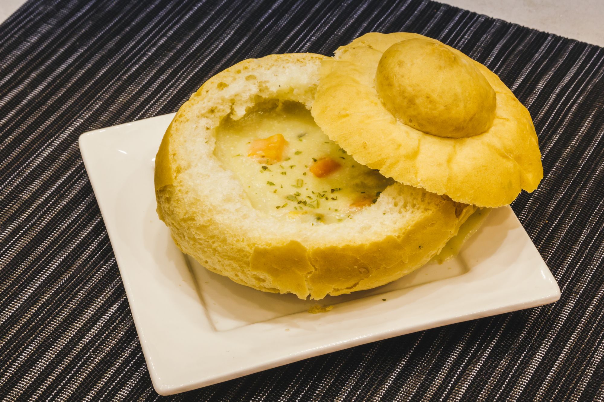 Фото Jade Hotel & Suites