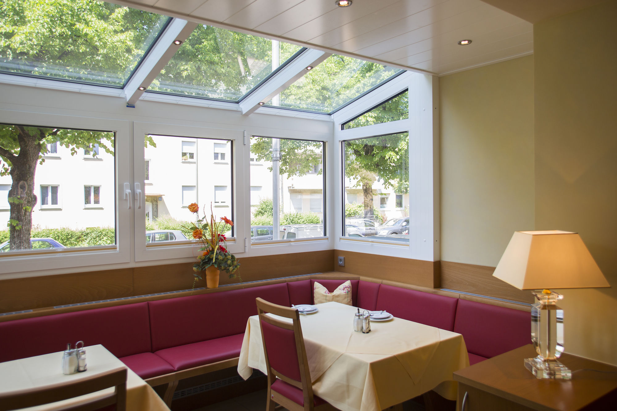 Фото Hotel Kriemhild am Hirschgarten
