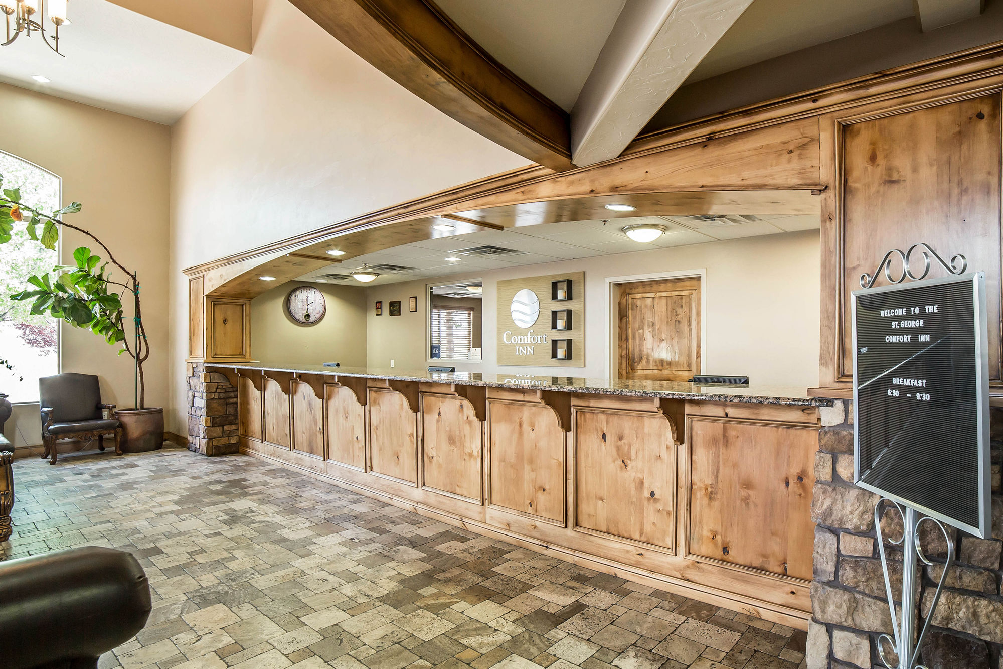 Фото Comfort Inn at Convention Center