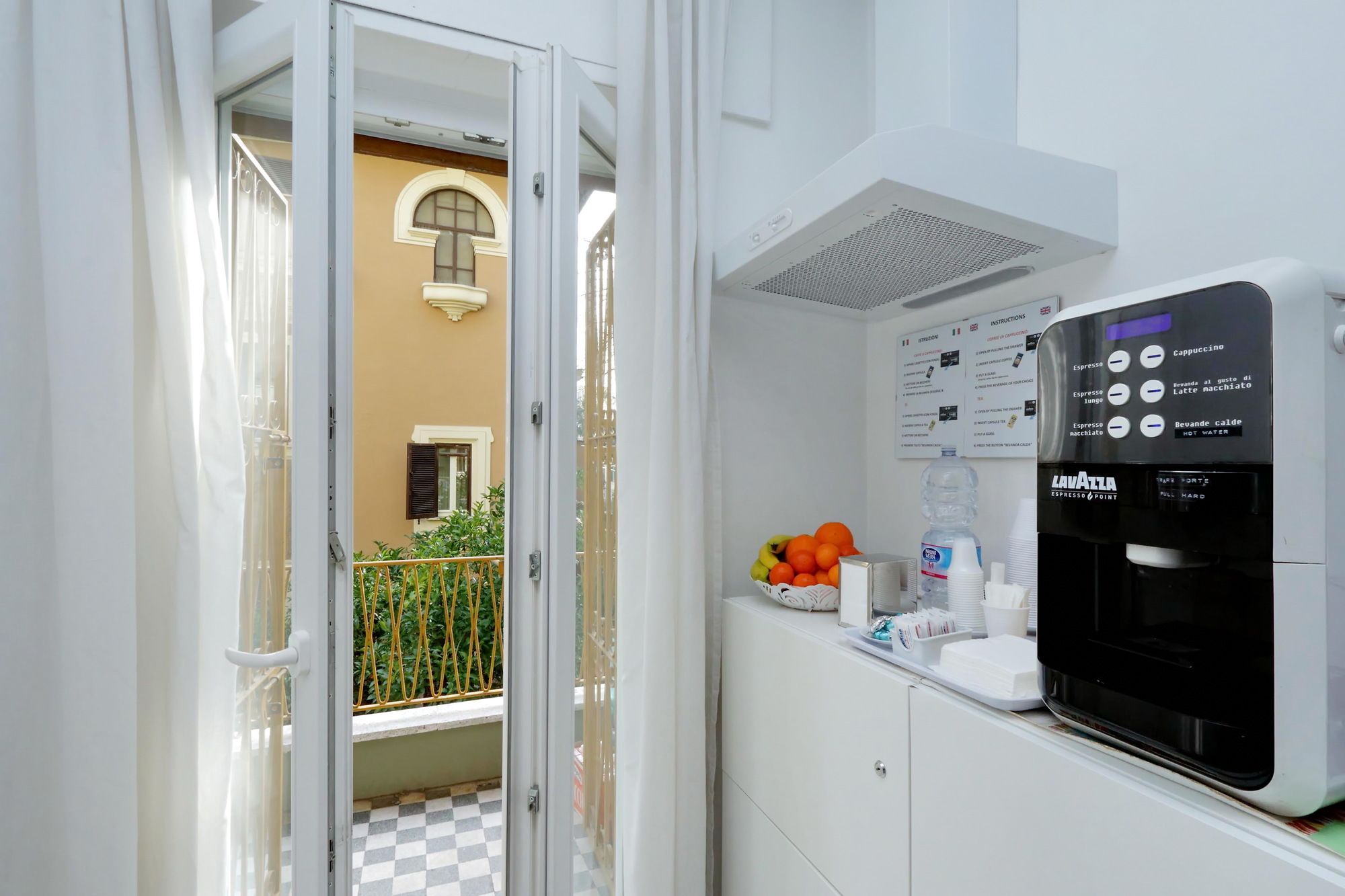 Фото  Pinidiroma Rooms and Suites