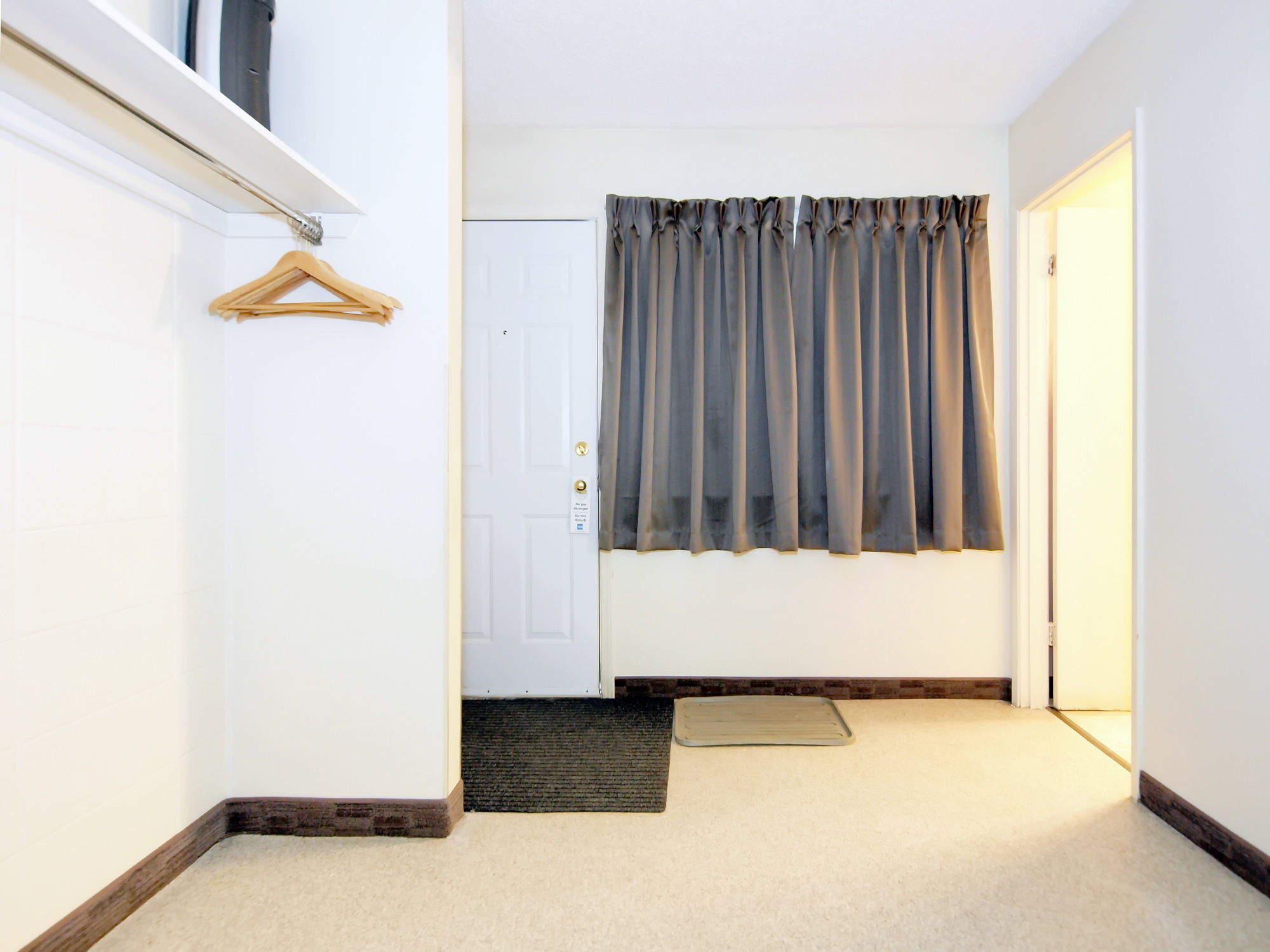 Фото Canadian Motor Inn