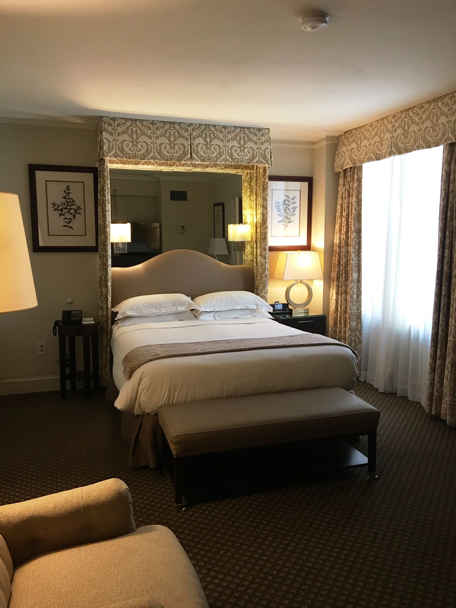 Фото The Eliot Hotel