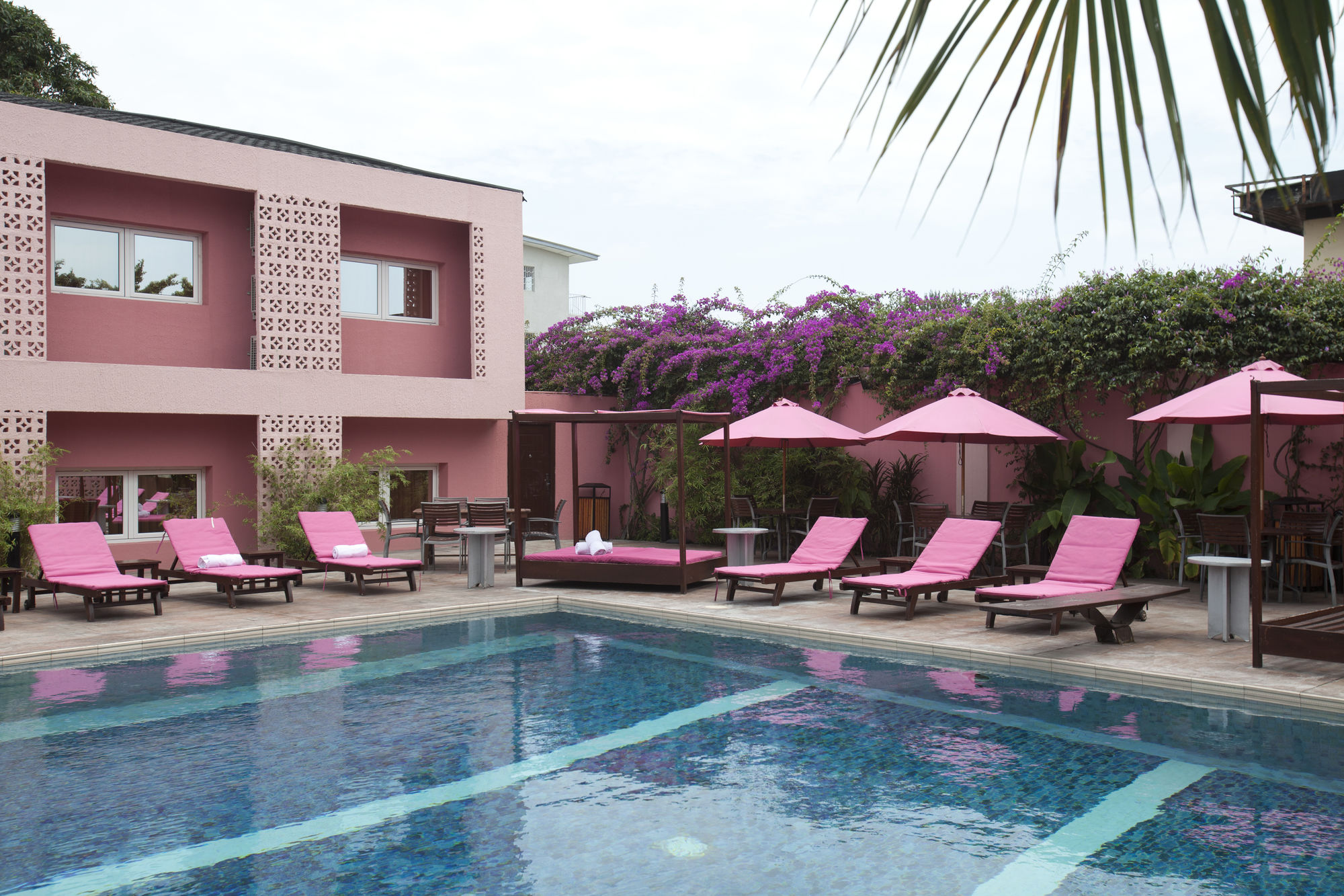 Фото The Blowfish Hotel