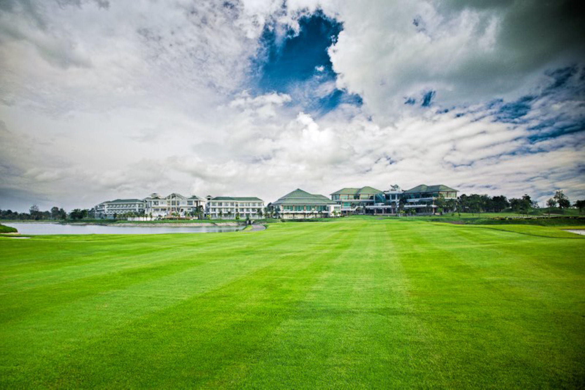 Фото Pattana Sports Resort