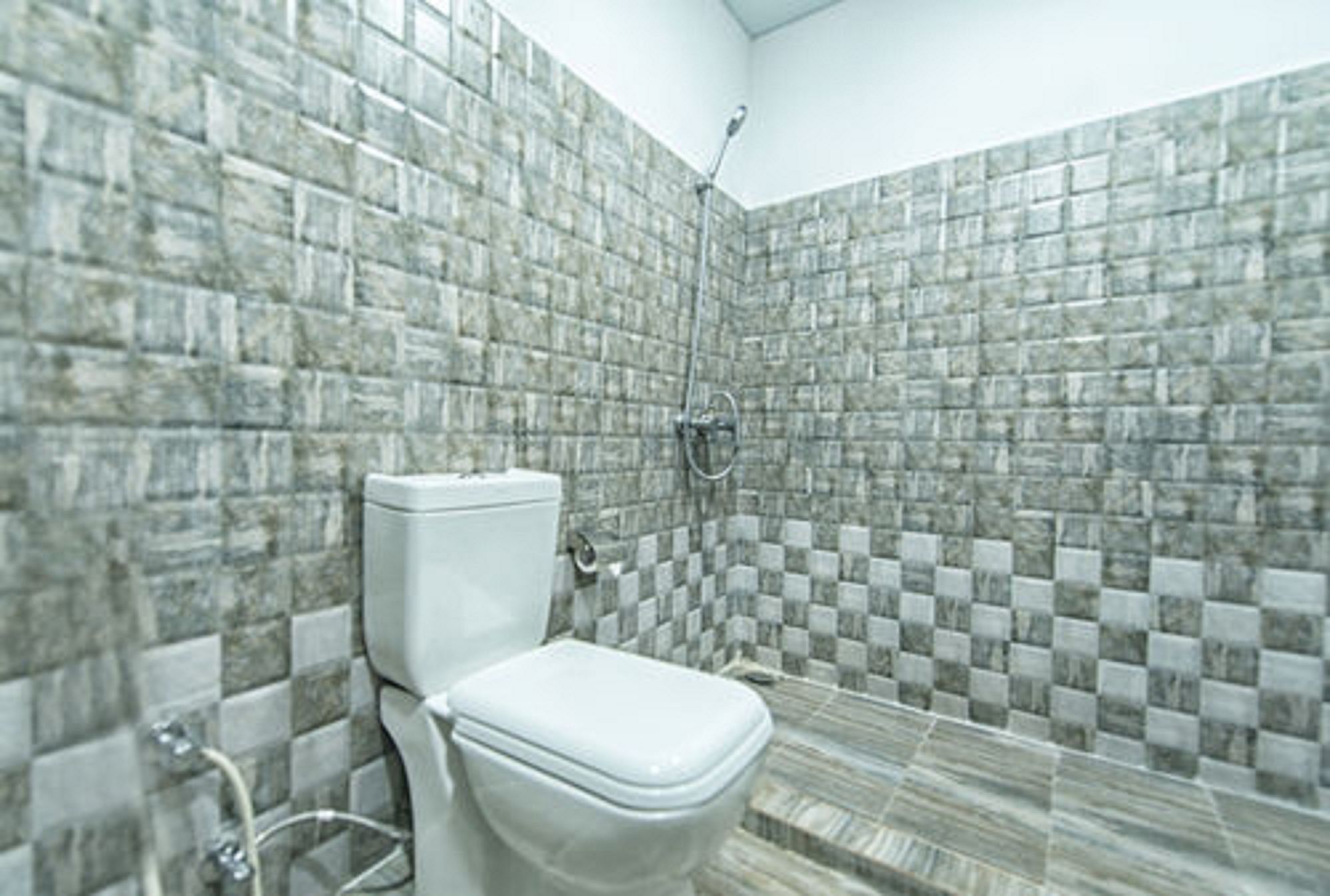 Фото Metro City Hotel