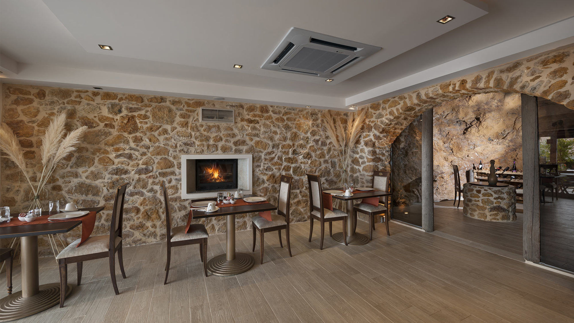 Фото Iakovakis Suites & SPA
