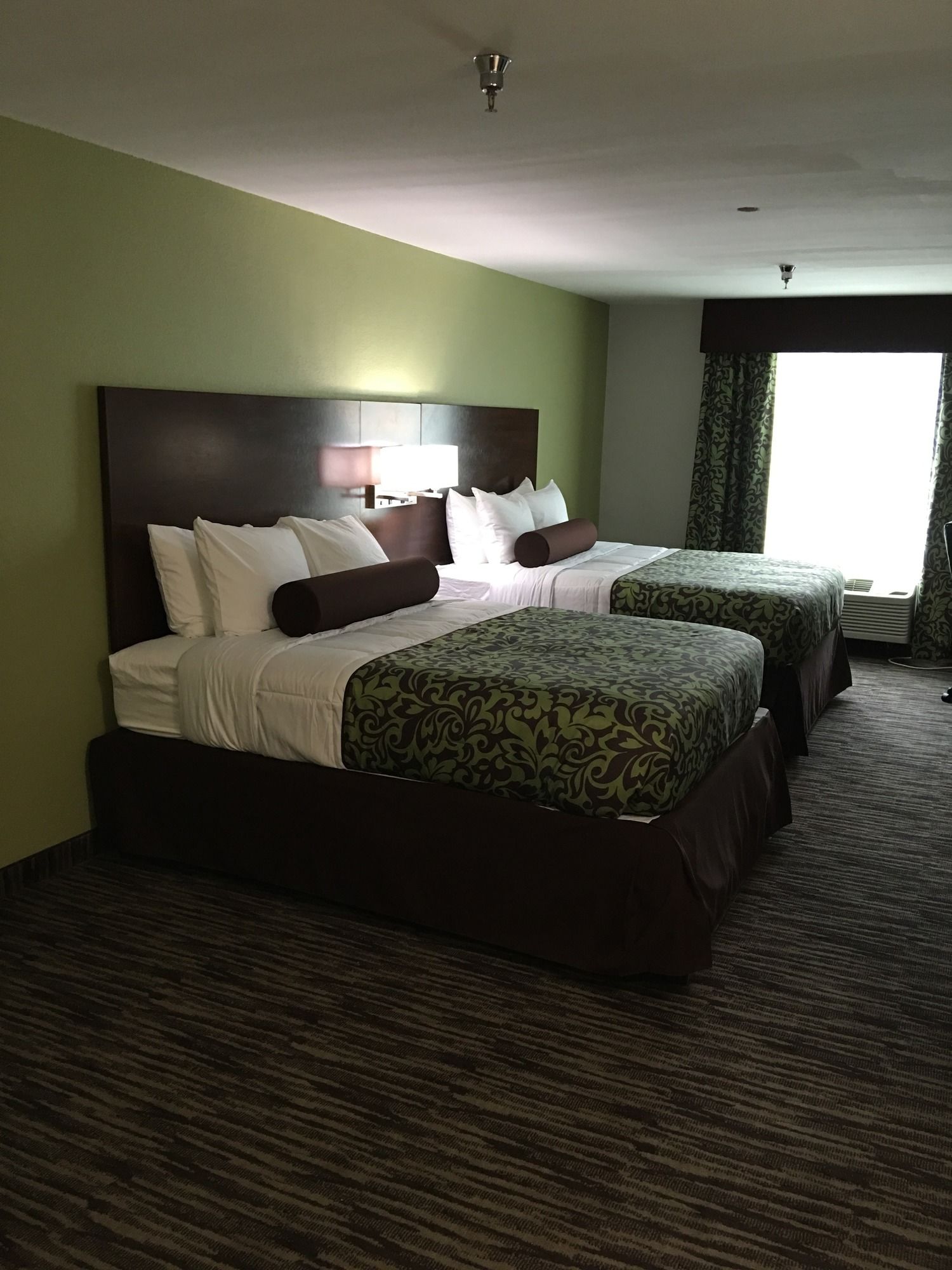 Фото Comfort Inn & Suites North Little Rock Jfk Blvd