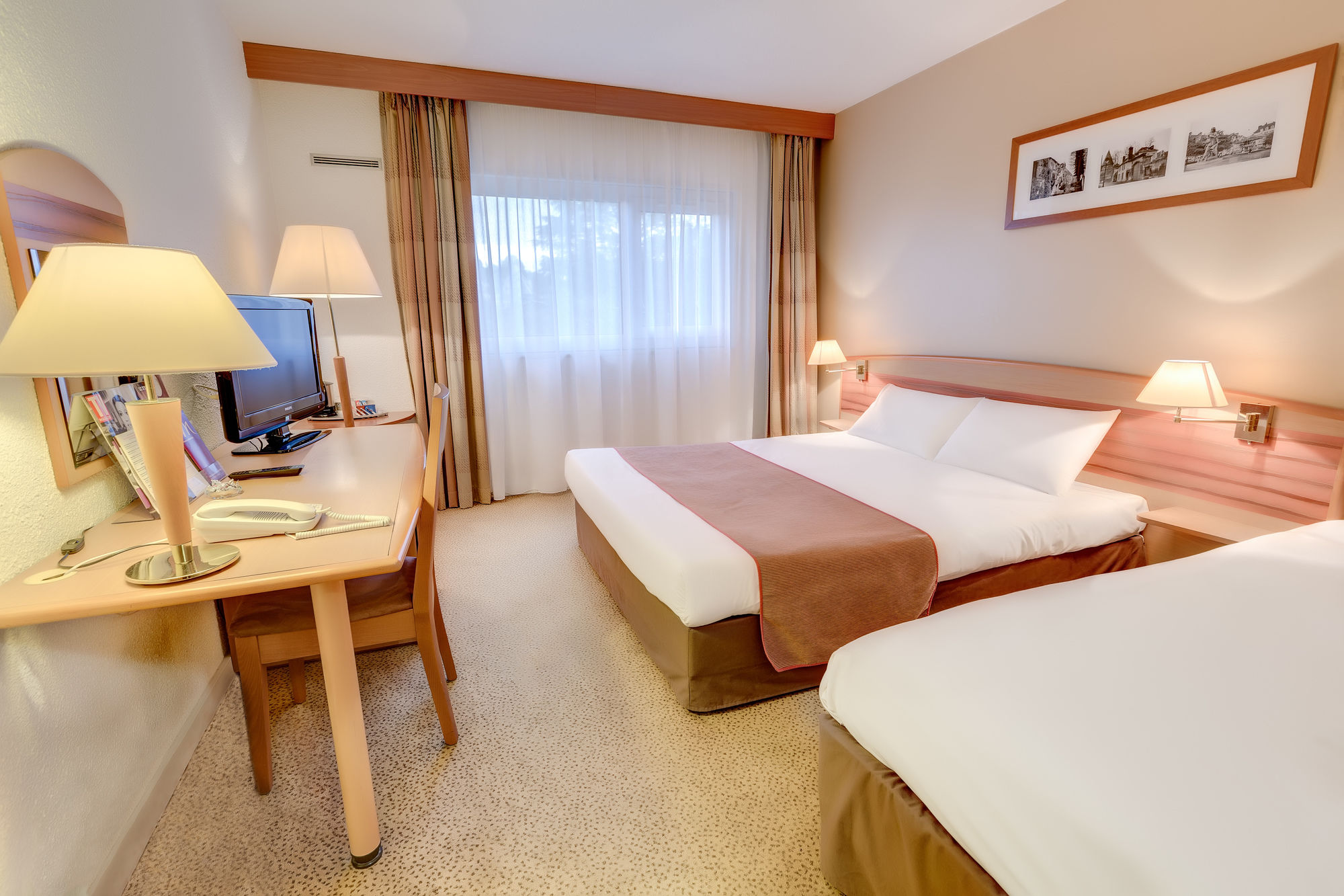 Фото отеля 3