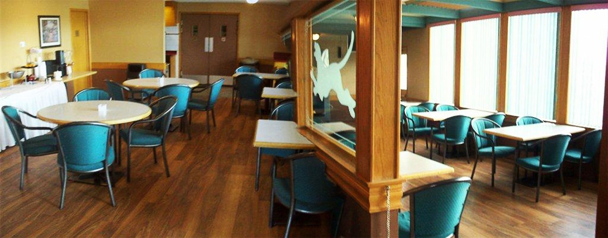 Фото Superlodge Canada Lethbridge