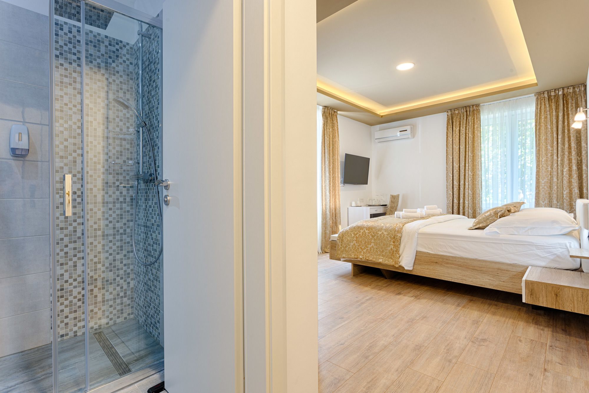 Фото Luxury Rooms Floramye - Adults Only