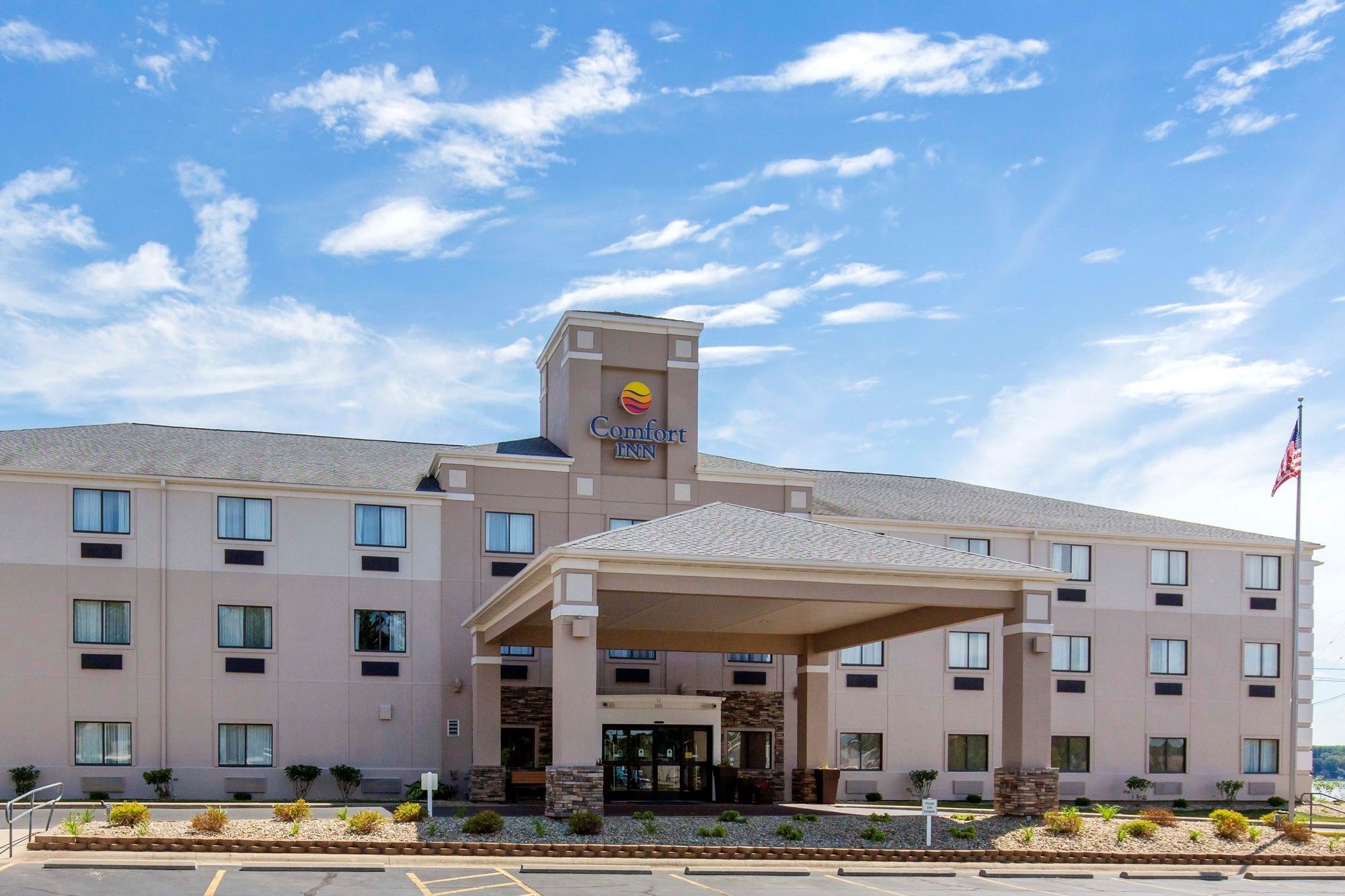 Фото Comfort Inn La Porte