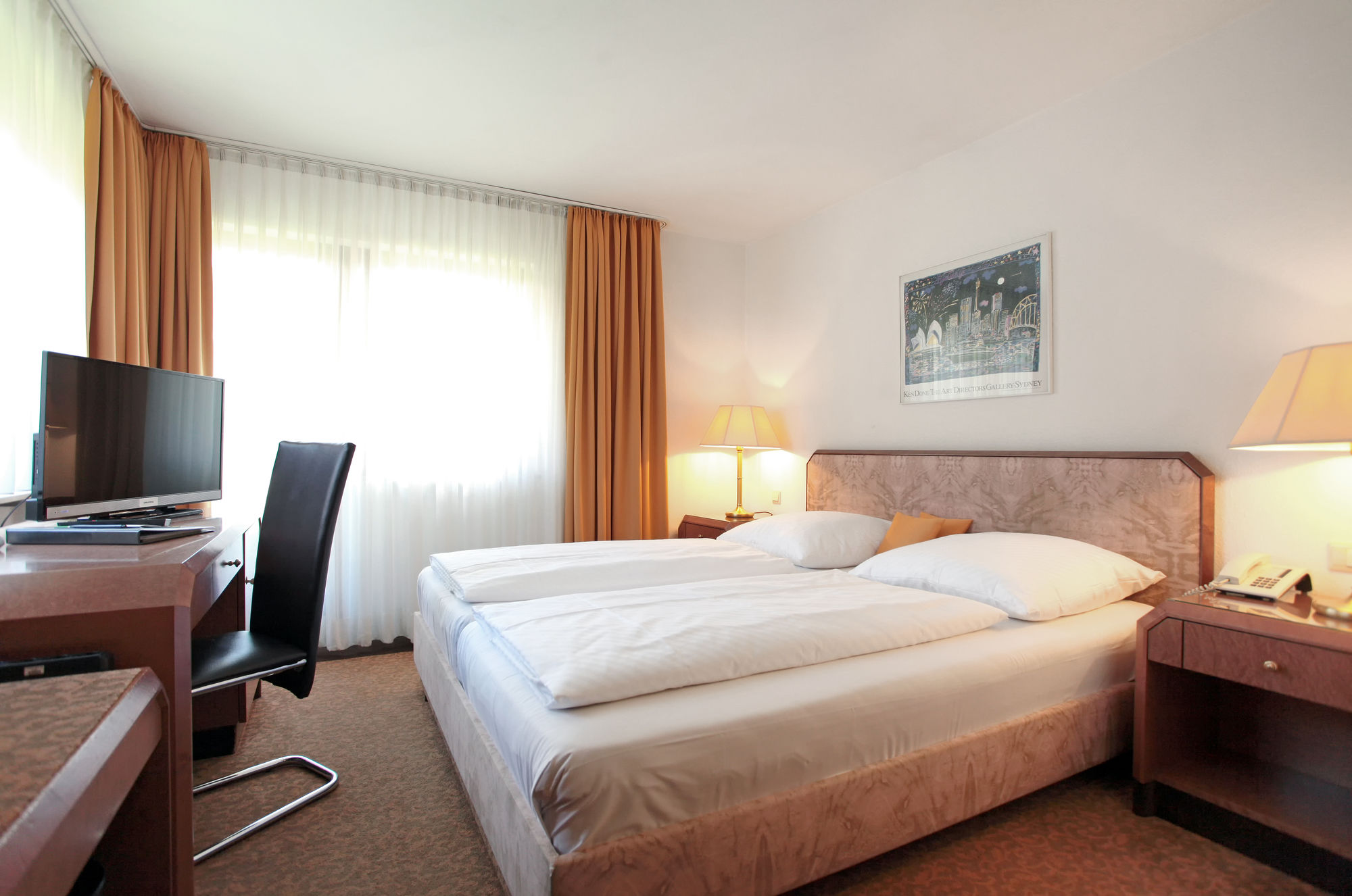 Фото Hotel Flora Stuttgart - Möhringen