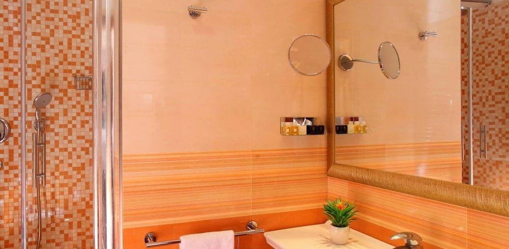 Фото Serena Hotel