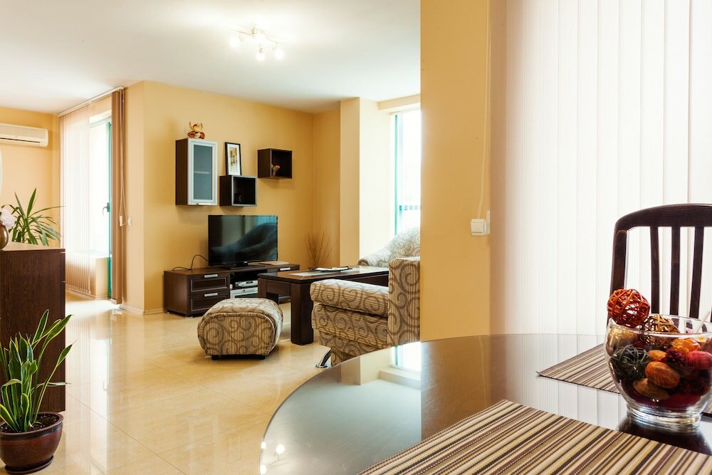 Фото Bright House