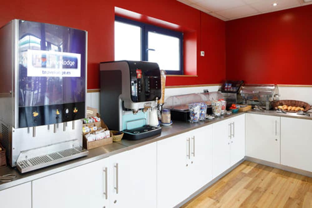 Фото Travelodge Barcelona Fira