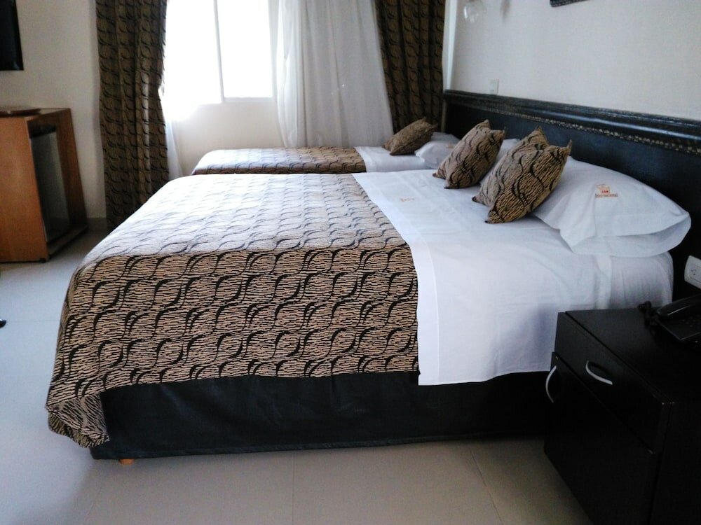 Фото Hotel AyB Internacional