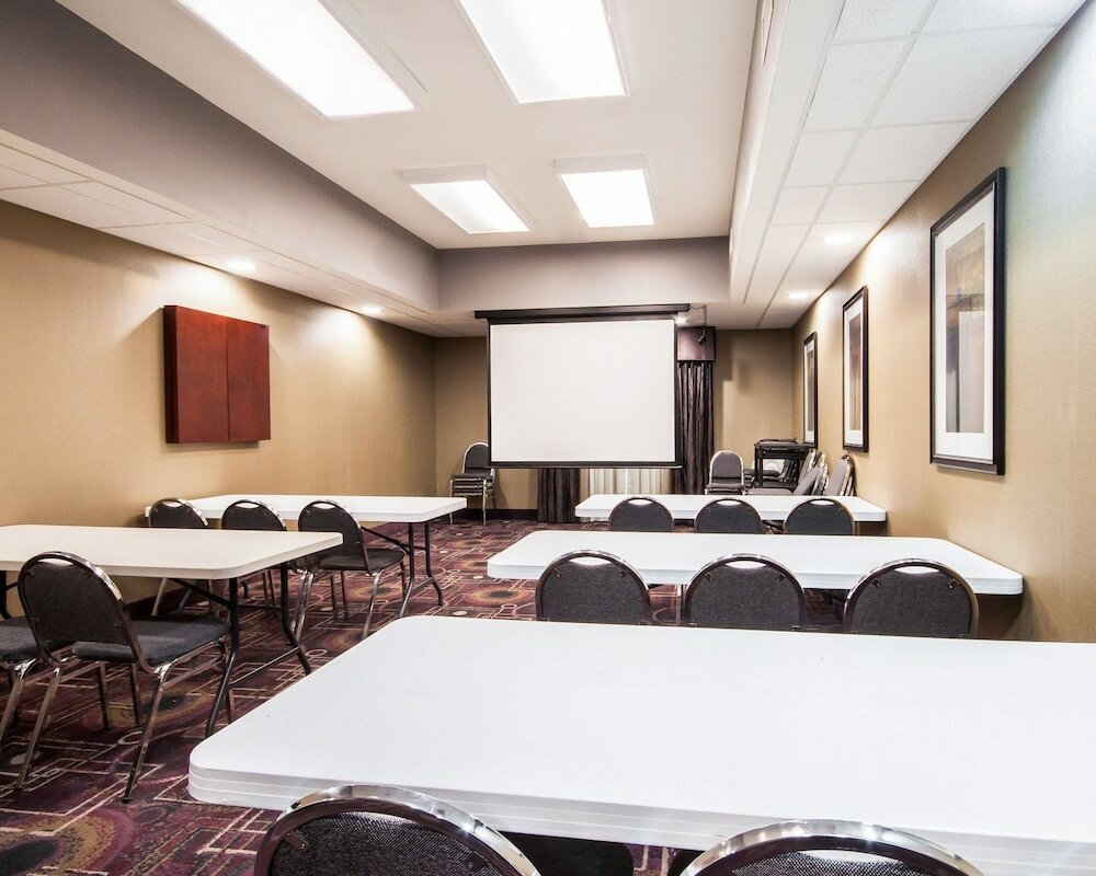 Фото Comfort Suites Pecos