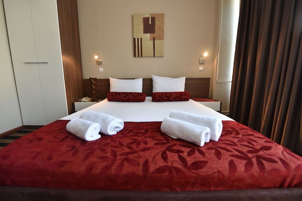 Фото Balkan Garni Hotel