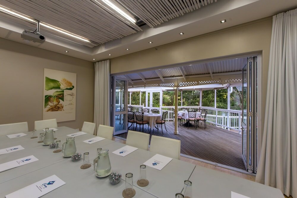 Фото Quarry Lake Inn