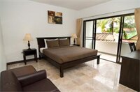 Фото Kamala Beachfront Apartment