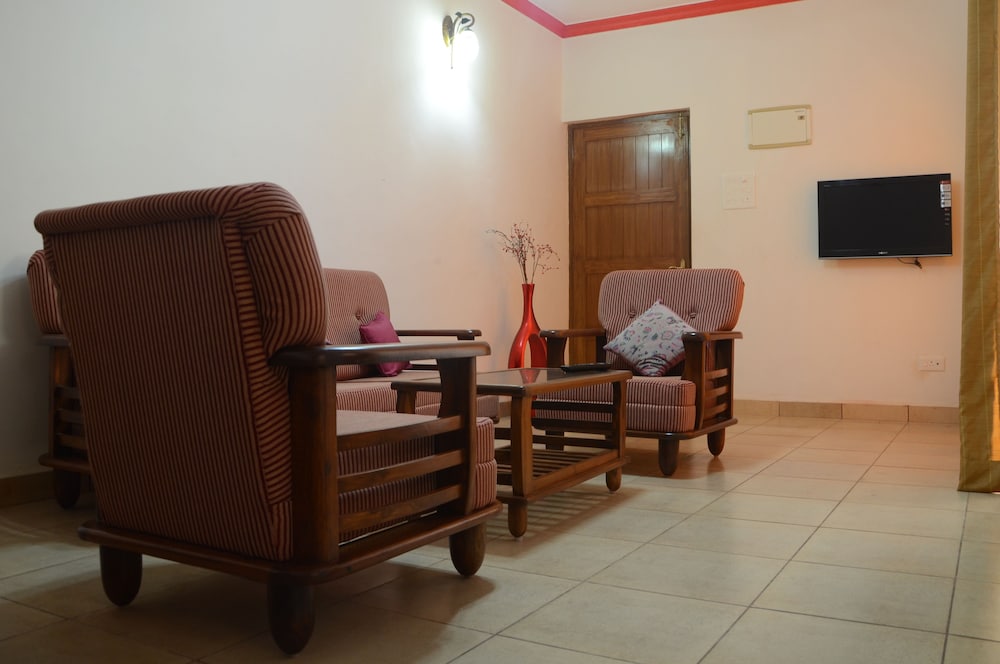 Фото A's Holiday Beach Resort