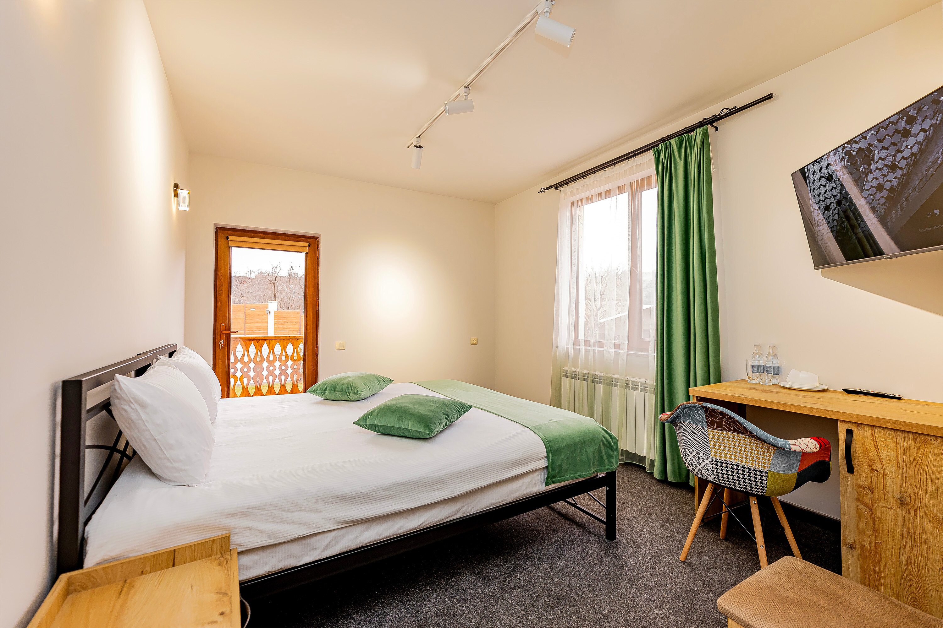 Фото Taniqinn Dilijan Hotel