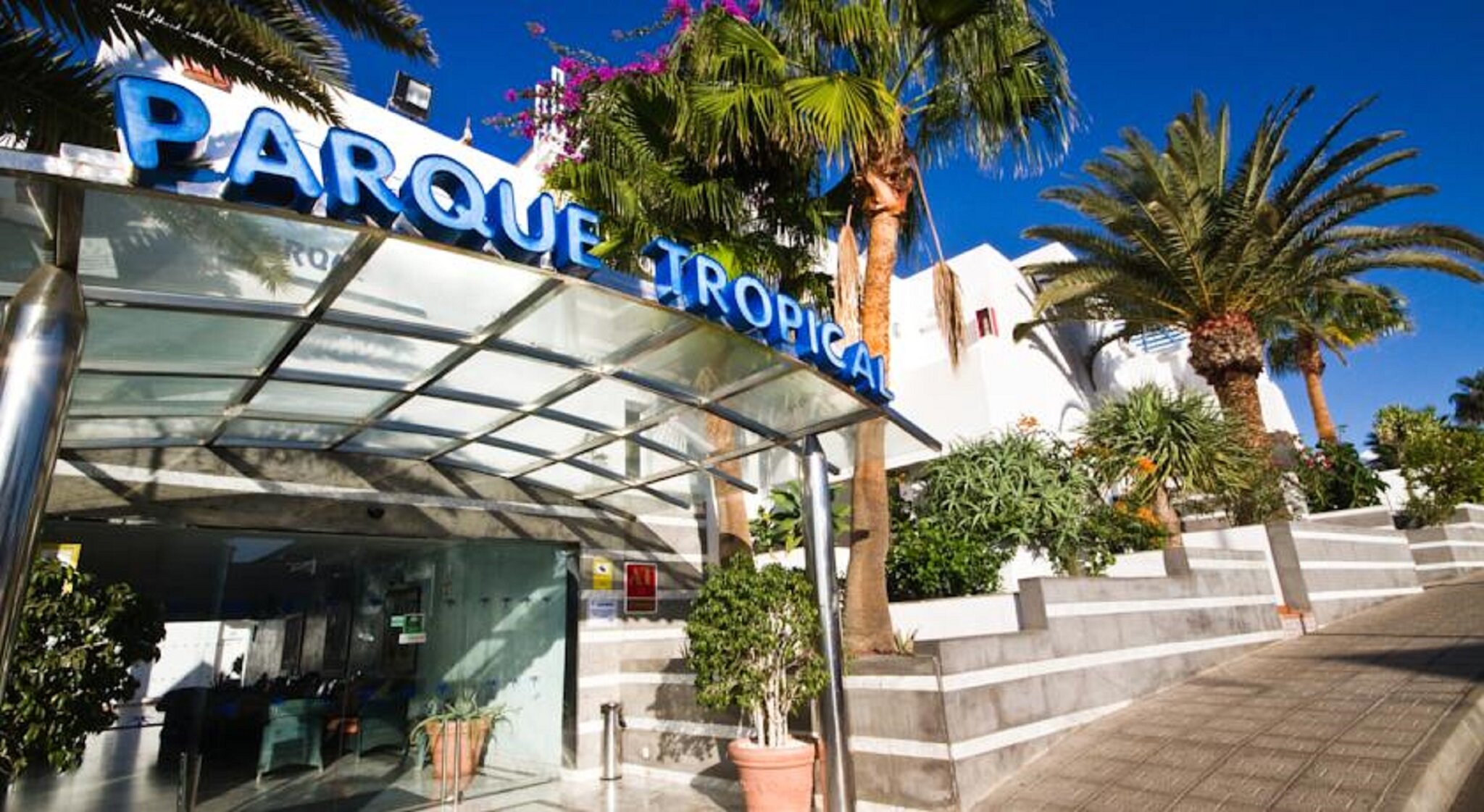 Фото Apartamentos Parque Tropical