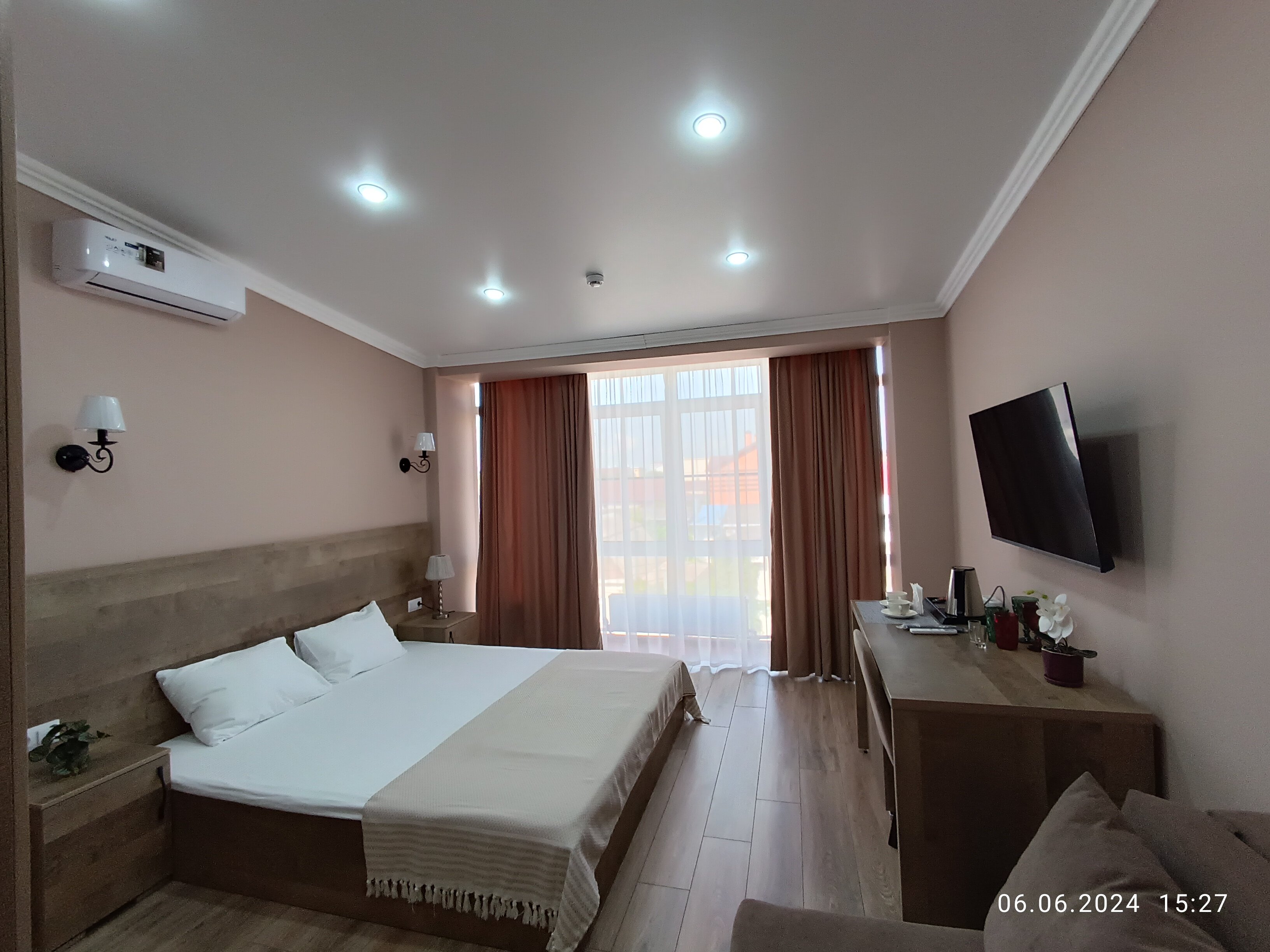 Фото Бежевое море