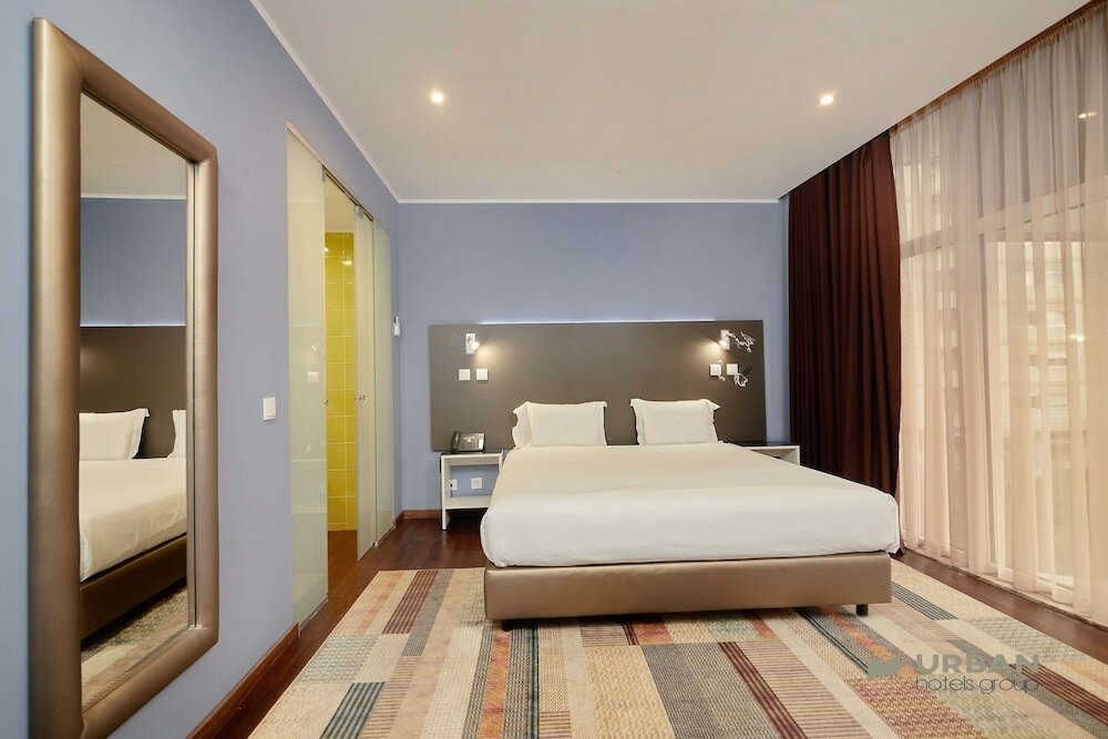 Фото Urban Hotel Amadeos