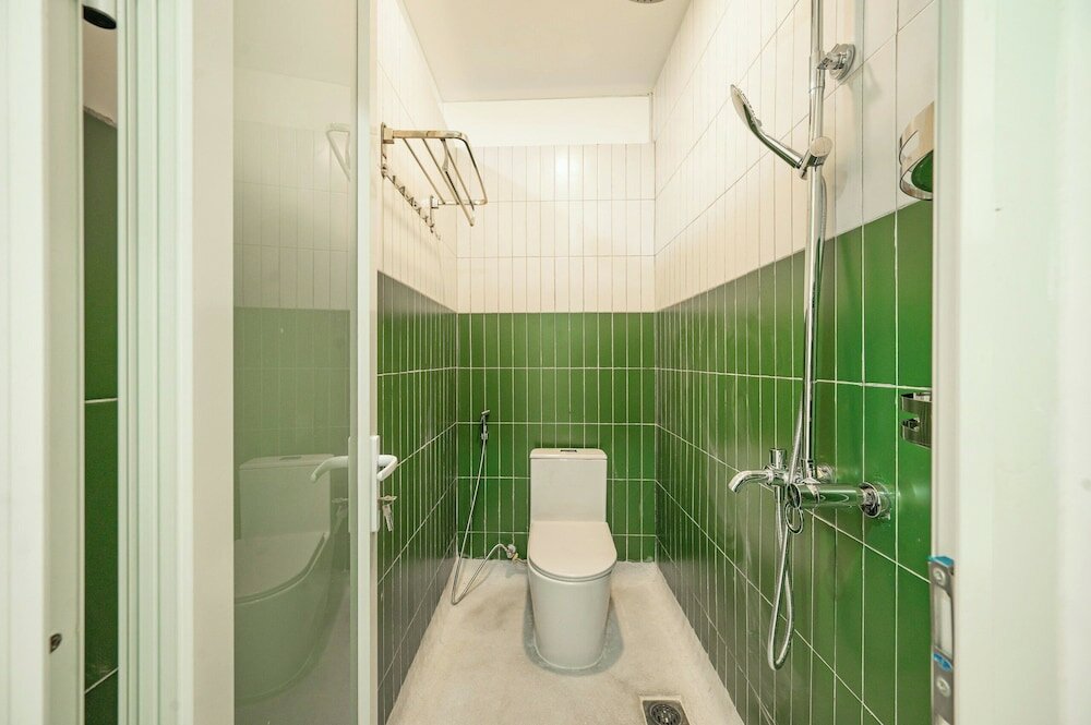 Фото Q Hotel & Apartment