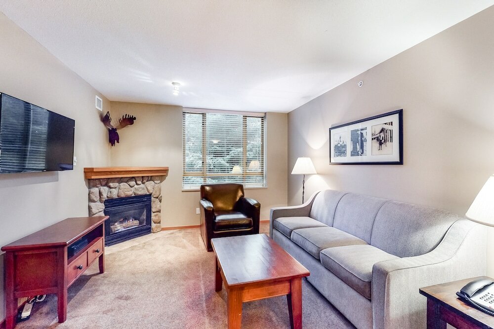 Фото Whistler Cascade Lodge