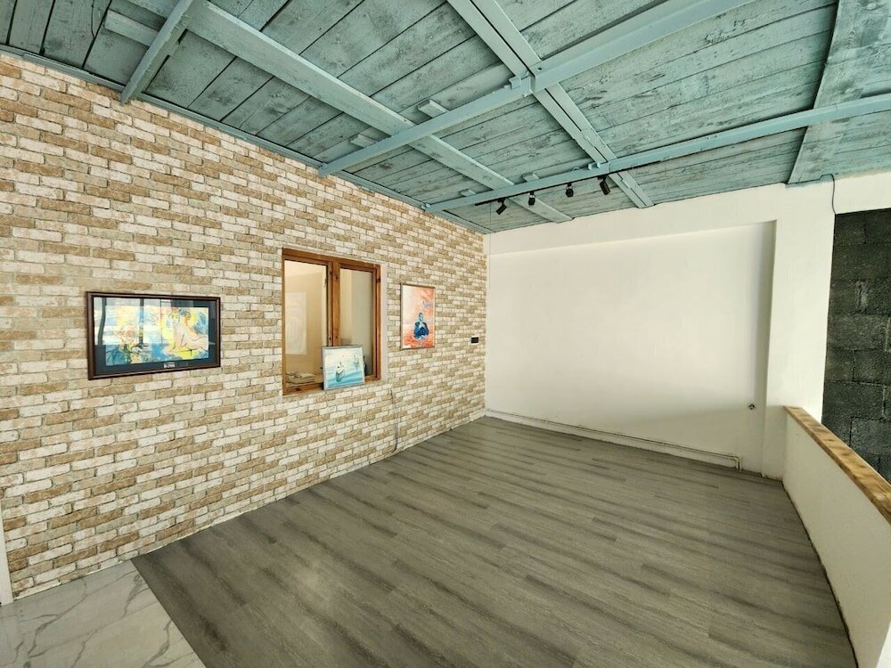 Фото Yoga Home Ретритный центр, гест-хаус и йога-студия в Ереване