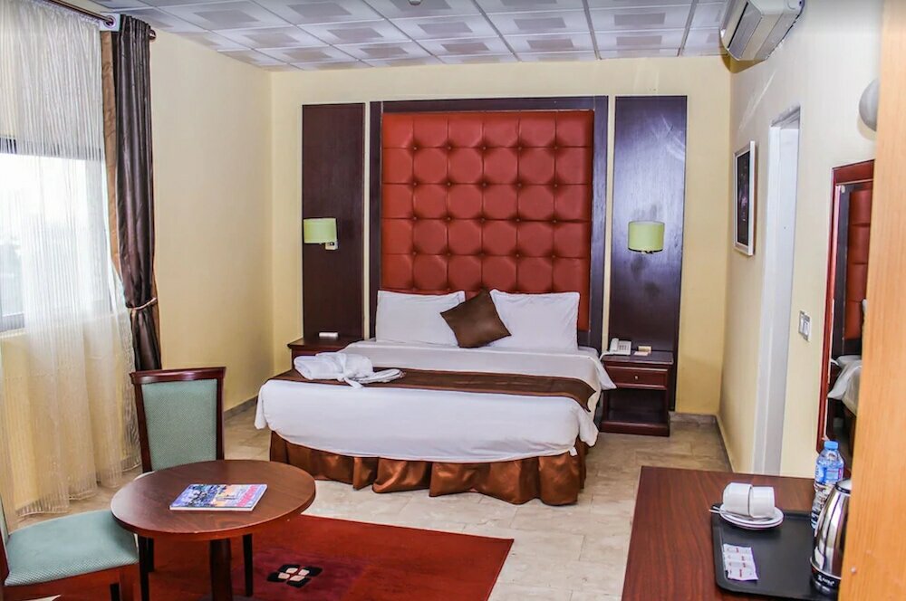 Фото Bolingo Hotel Towers