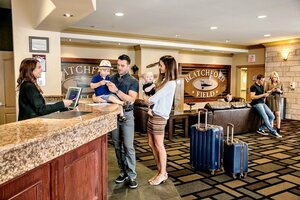 Гостиница Chateau Nova Kingsway