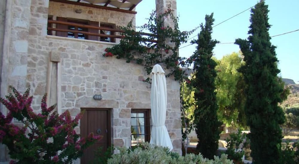 Фото Lithos Traditional Houses