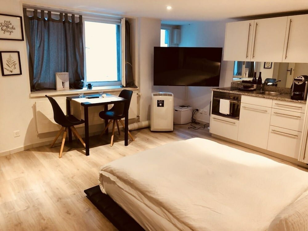 Фото Top city center location by Airhome