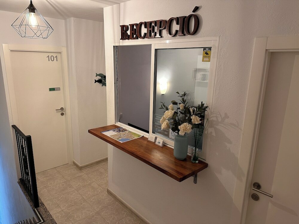 Фото Hostal del Mar