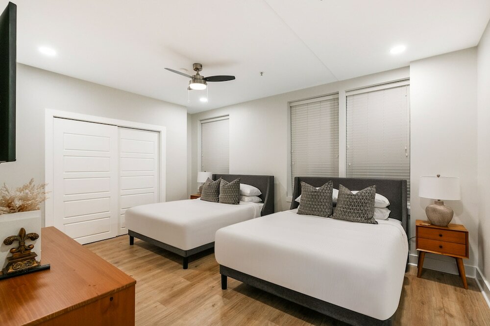 Фото Heart of Nola Modernized 4br Condo Gem