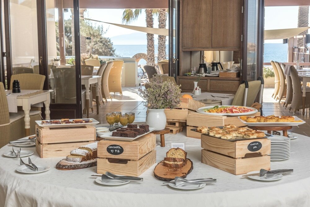 Фото Finikas Hotel