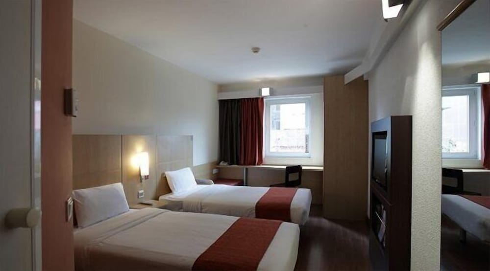 Фото Ibis Chengdu Yongfeng Hotel