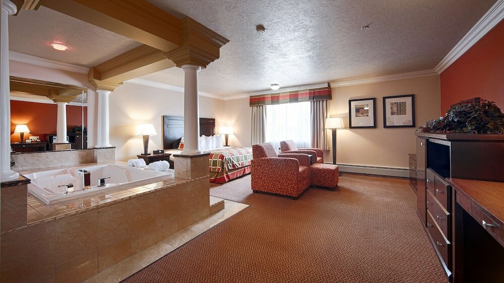 Фото Best Western Plus Mirage Hotel & Resort