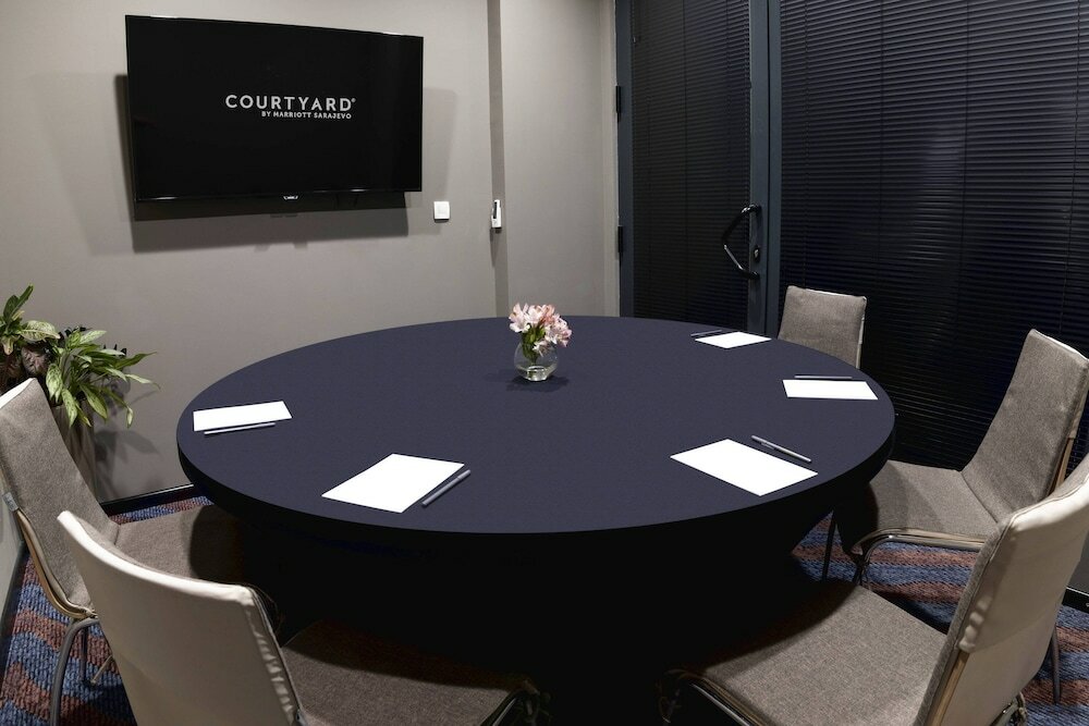 Фото Courtyard Sarajevo