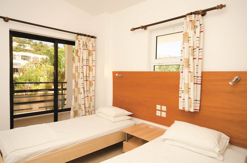 Фото Hotel Pefkos Beach