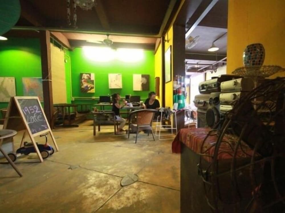 Фото Sri Trang Hotel