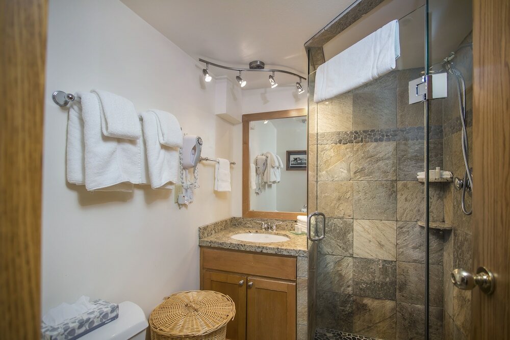 Фото Carleton Lodge