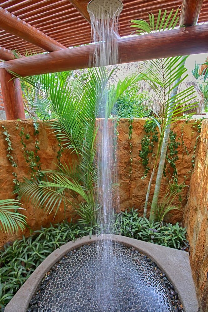 Фото The Inn at Manzanillo Bay