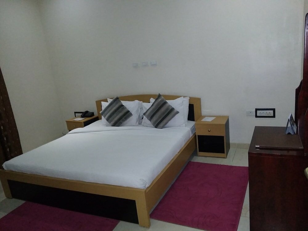 Фото Aes Luxury Apartments