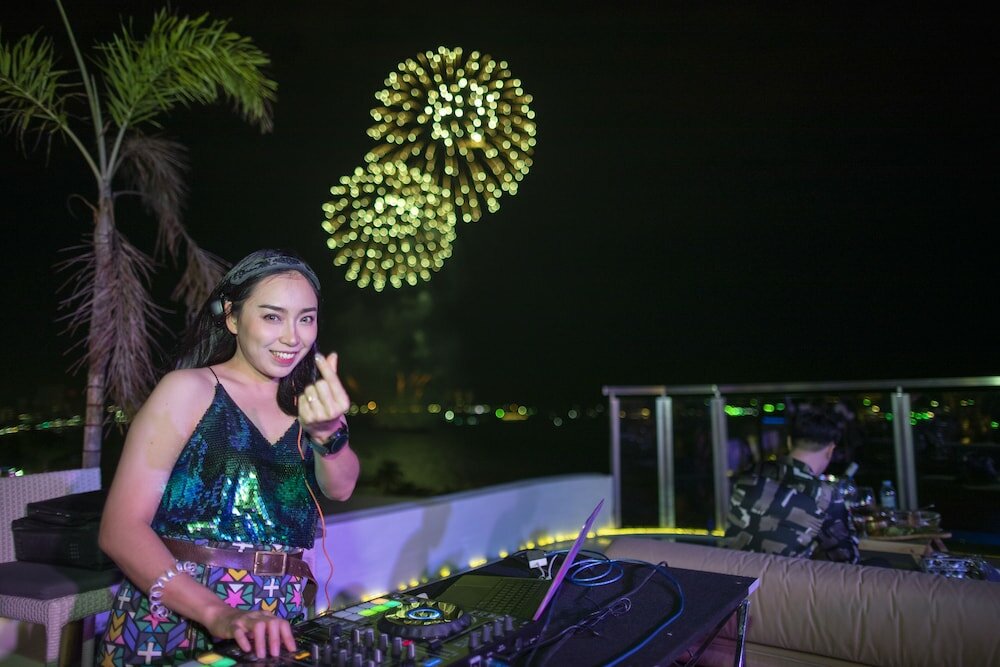 Фото Pattaya Sea View Hotel