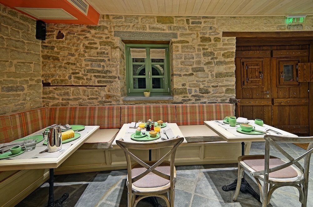 Фото Aithrio Guesthouse