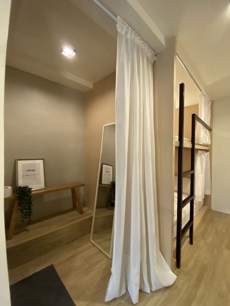 Фото Monomer Hostel Bangkok